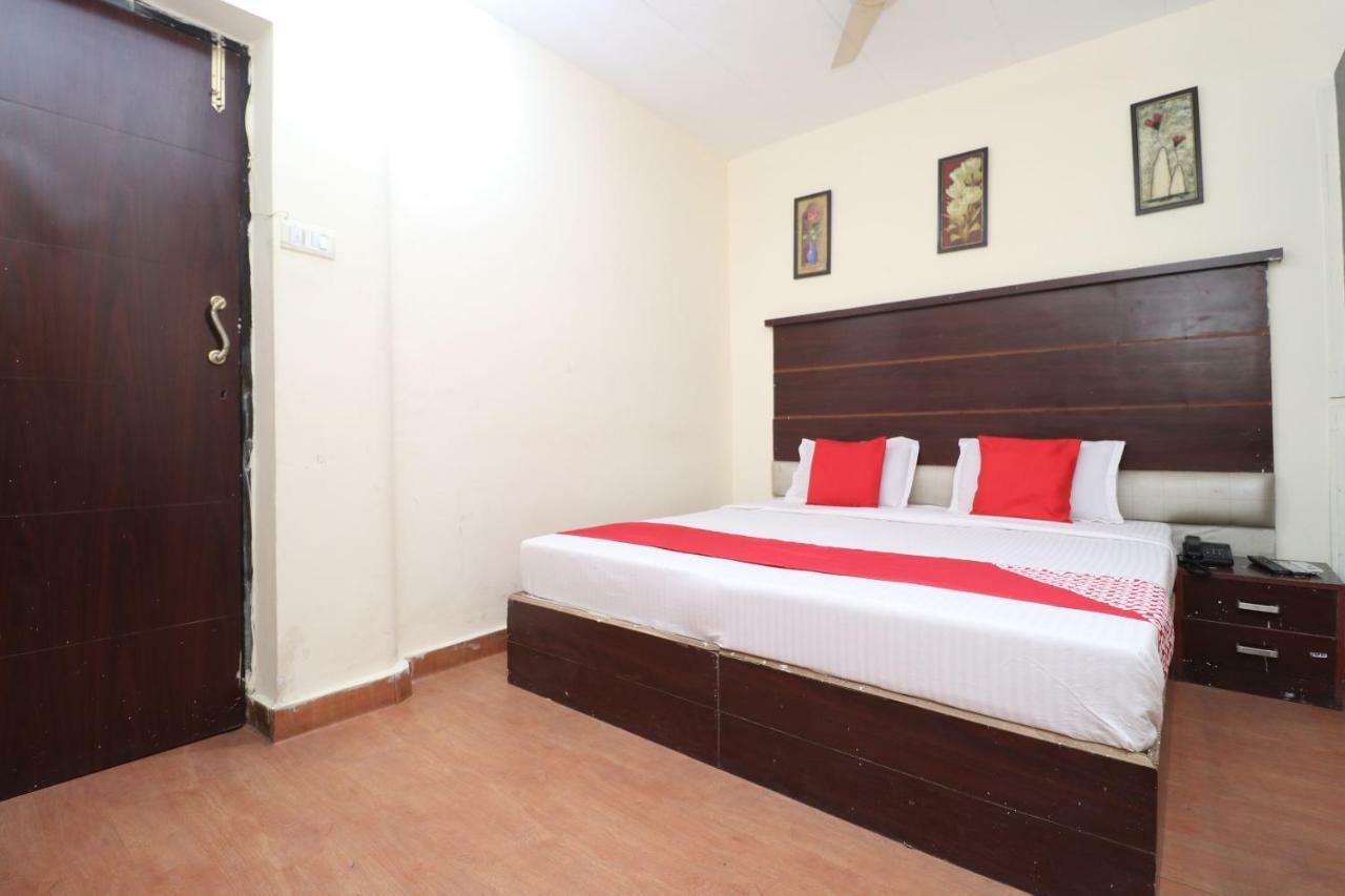 Oyo 29852 Hotel Golden View Abadpura المظهر الخارجي الصورة