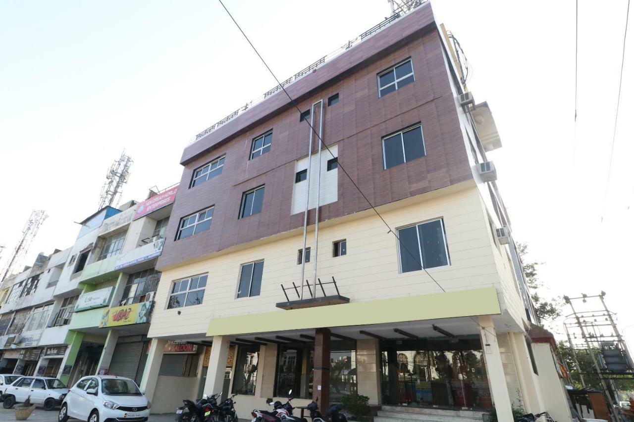 Oyo 29852 Hotel Golden View Abadpura المظهر الخارجي الصورة